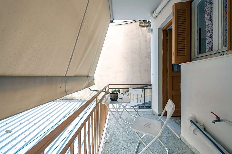 Private Rooms Athens - Shared Bathroom