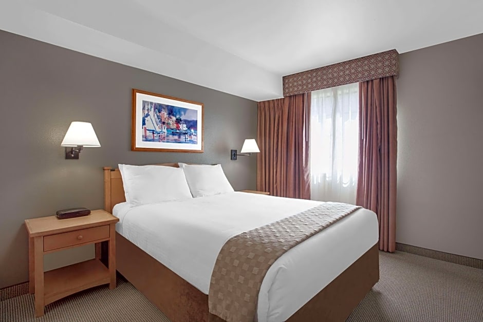 Hawthorn Suites by Wyndham Kent/Sea-Tac Airport