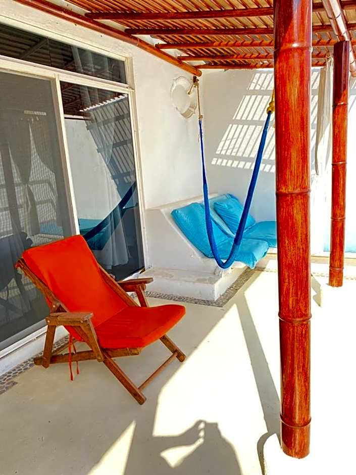 Casa de las Olas Surf & Beach Club