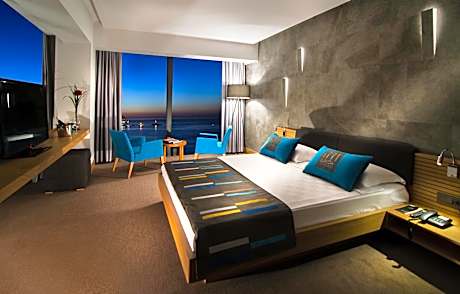 Deluxe Room with Sea View