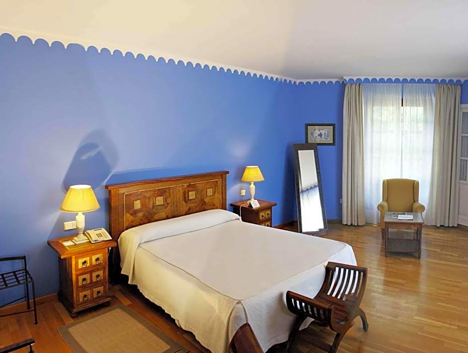 Alcazar De La Reina Hotel