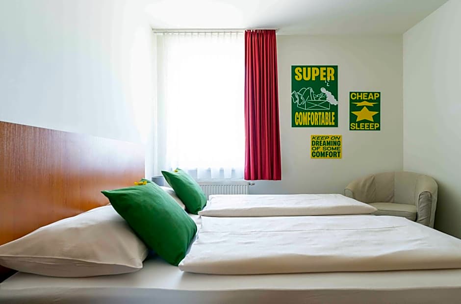 SLEEEP Hotel Sattledt