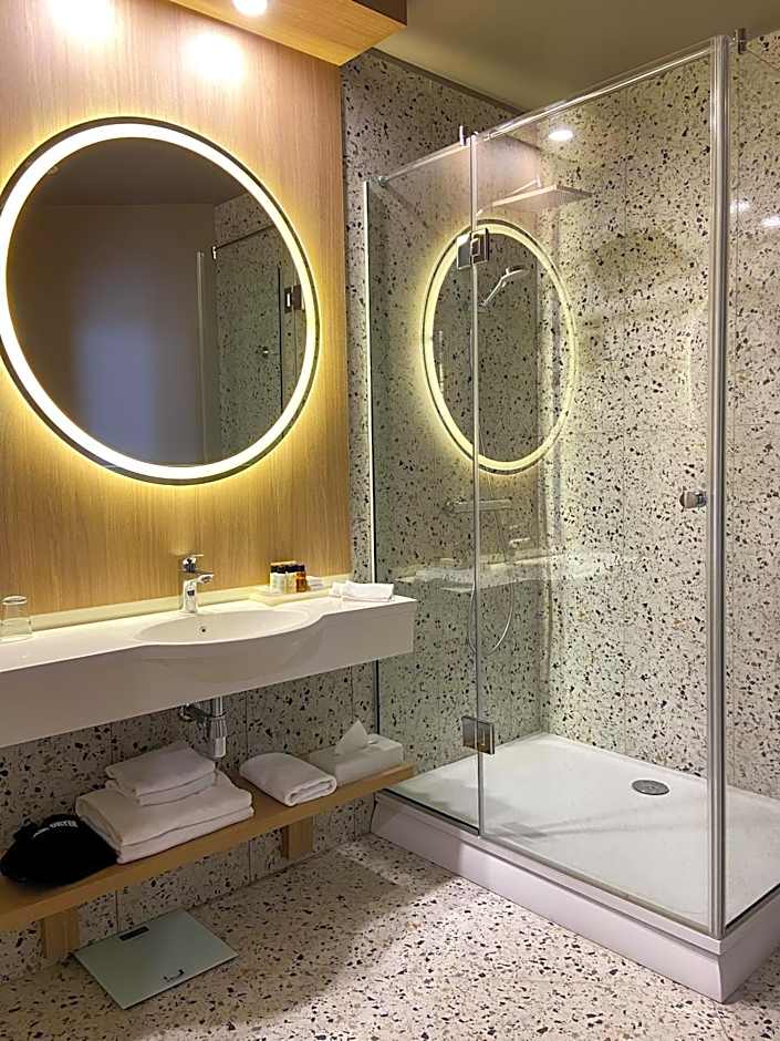 CONTI HOTEL VILNIUS, Conference Centre, Restaurant & Bar