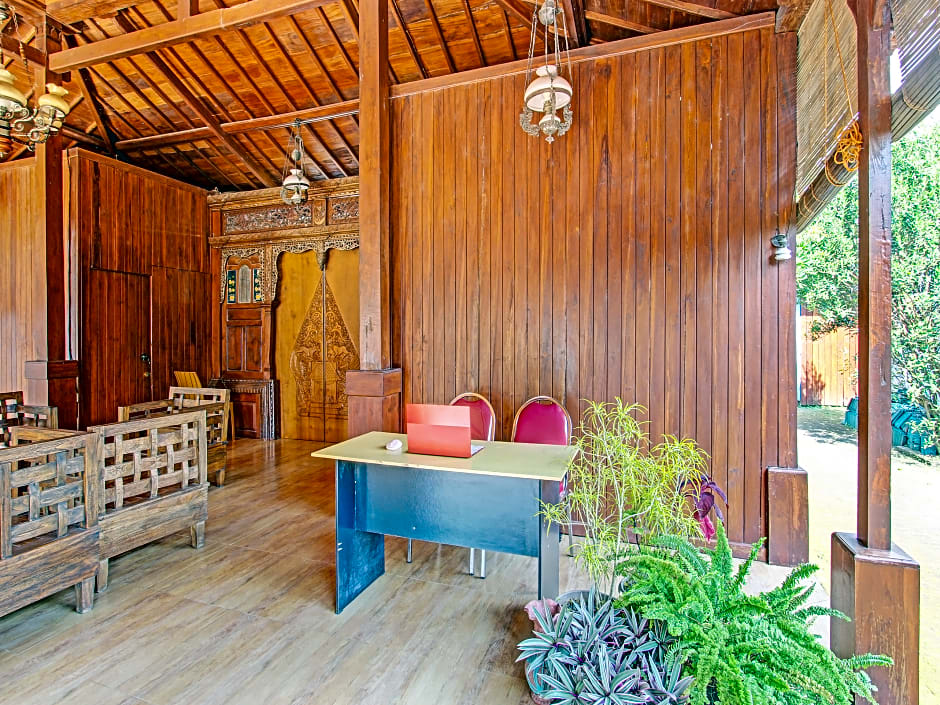 Collection O 91629 Ndalem Abhirama