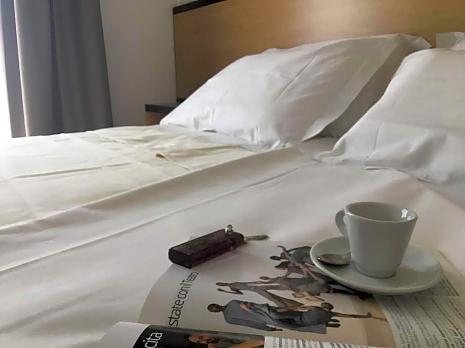 HOTEL ROYAL