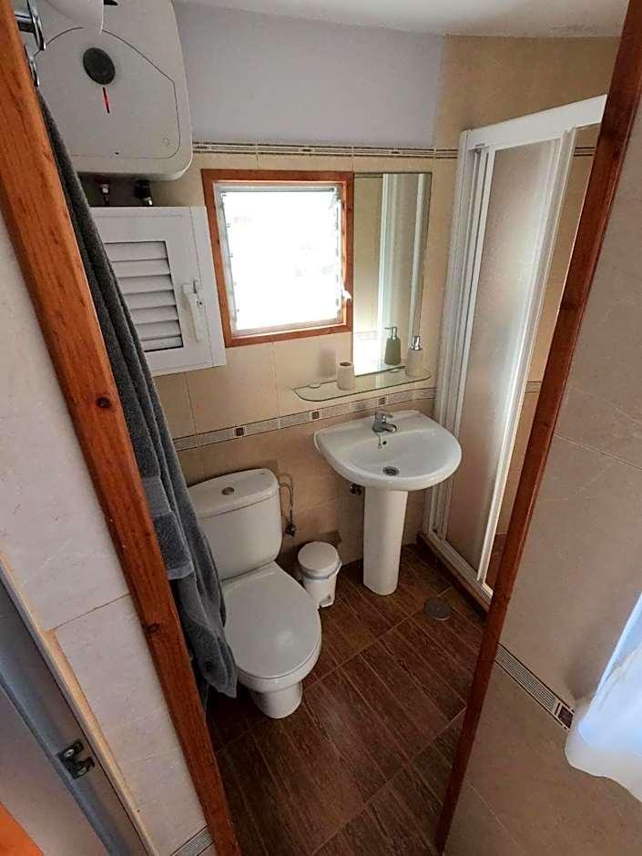 B&B and Apartments El Charco Azul