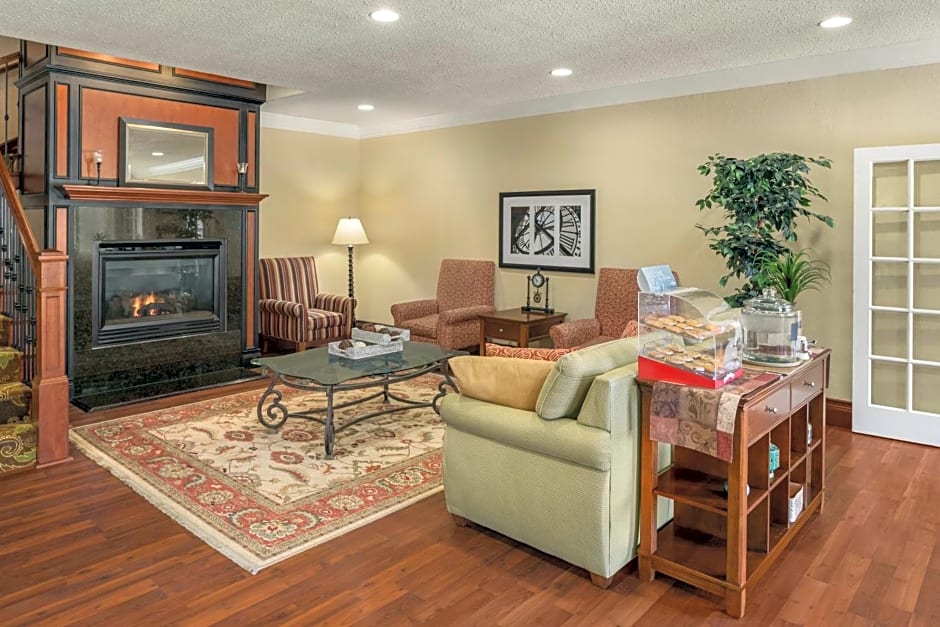 Country Inn & Suites by Radisson, Bloomington-Normal Airport, IL