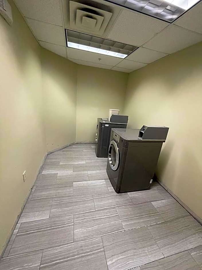 Holiday Inn Express Hotel and Suites Ada By IHG