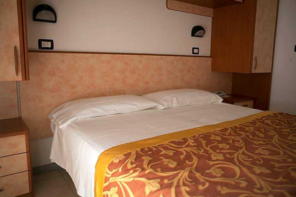 Hotel Cannes - in pieno centro