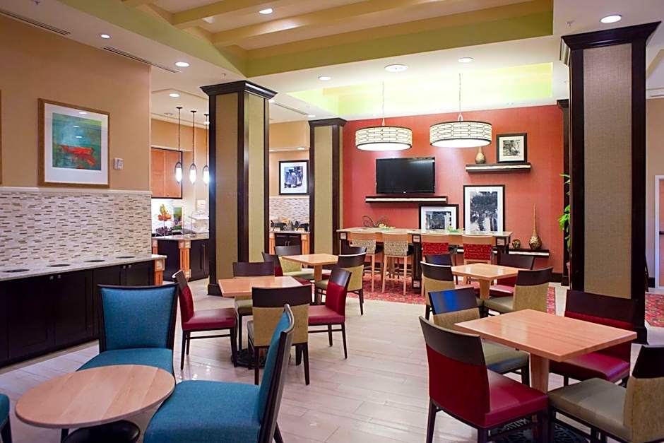Hampton Inn By Hilton & Suites St. Petersburg/Downtown