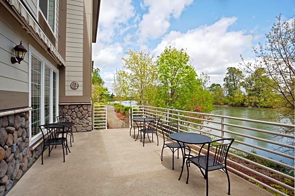 Holiday Inn Express Corvallis-On the River, an IHG Hotel