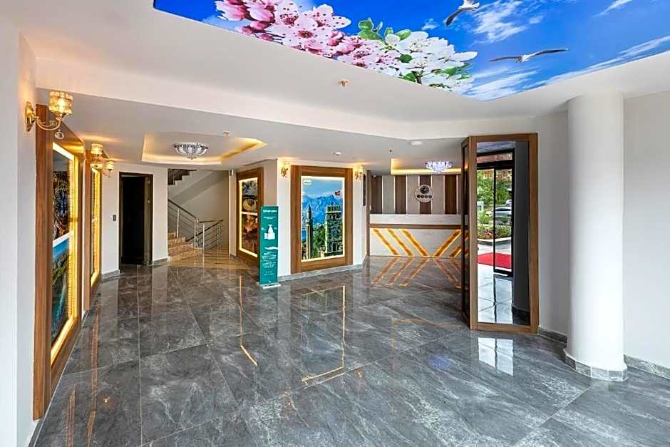 Citrus Luna Suite Hotel