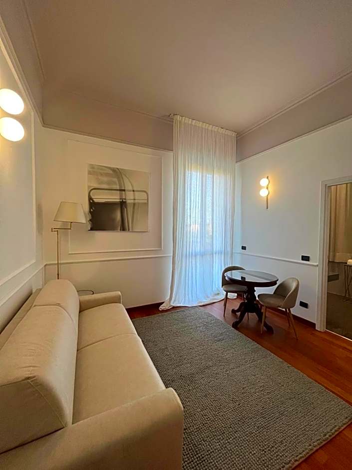 Photo 1 of 8 of Suite