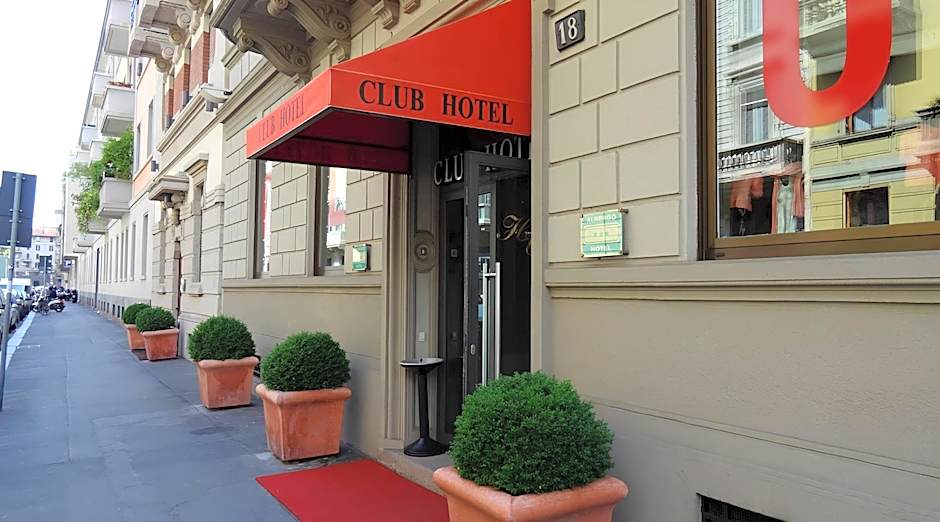 Club Hotel
