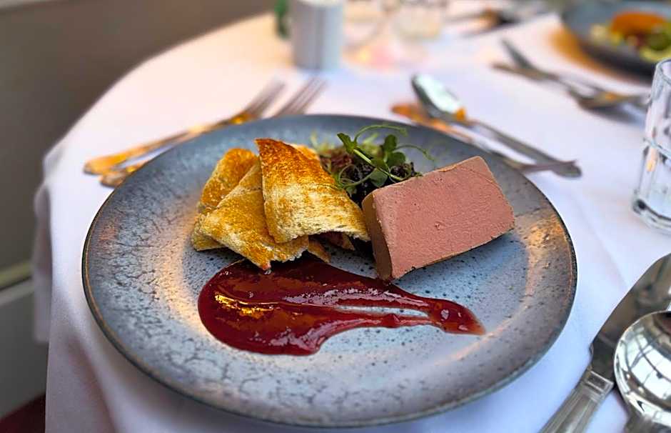 Skelwith Bridge Hotel