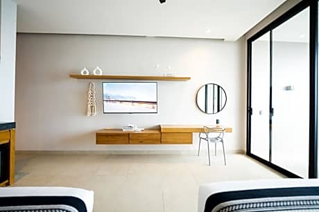 Standard Suite