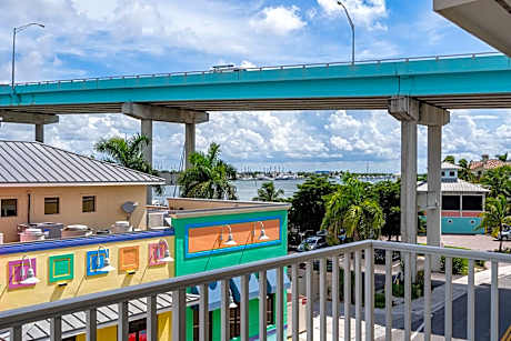 Harbour House at the Inn 307