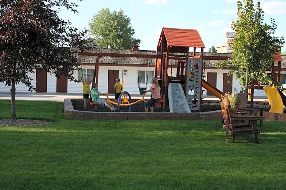 Covered Wagon Motel Lusk WY