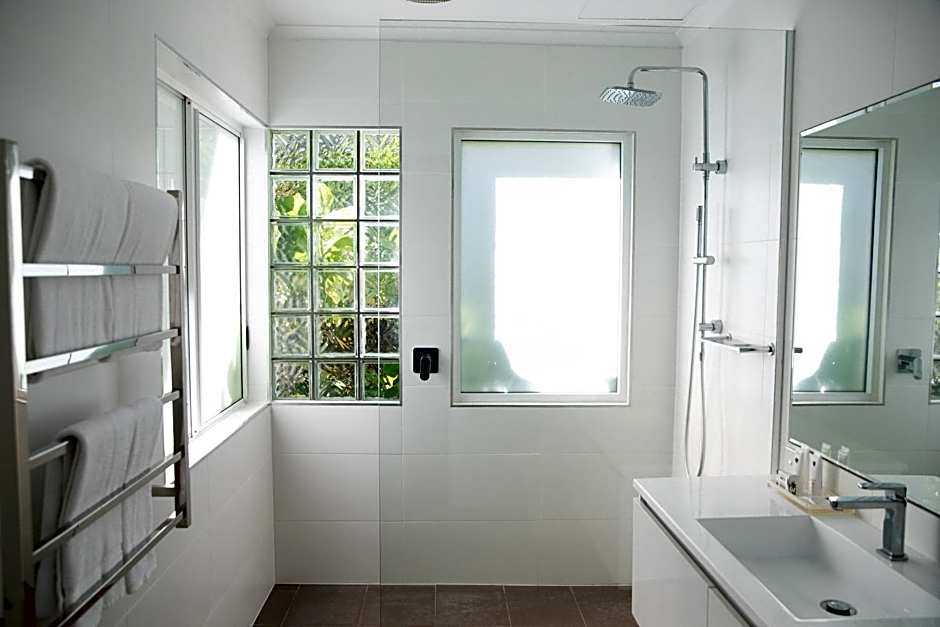 Beaches Port Douglas Holiday Apartments Book Here With The Onsite Reception Team