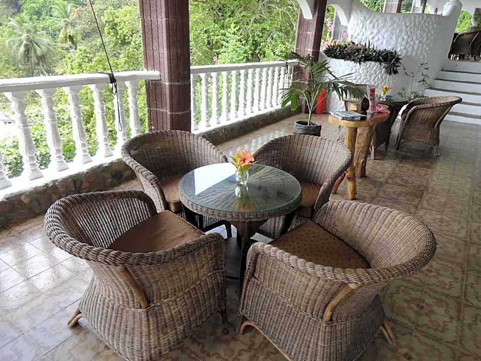 Lazare Picault Hotel