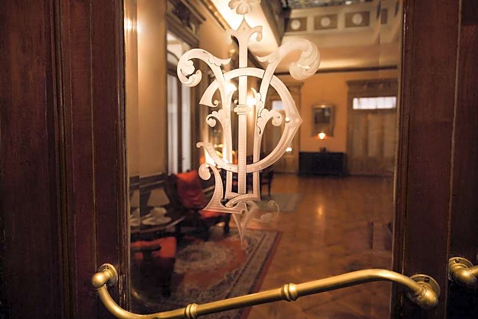 Hotel Reina