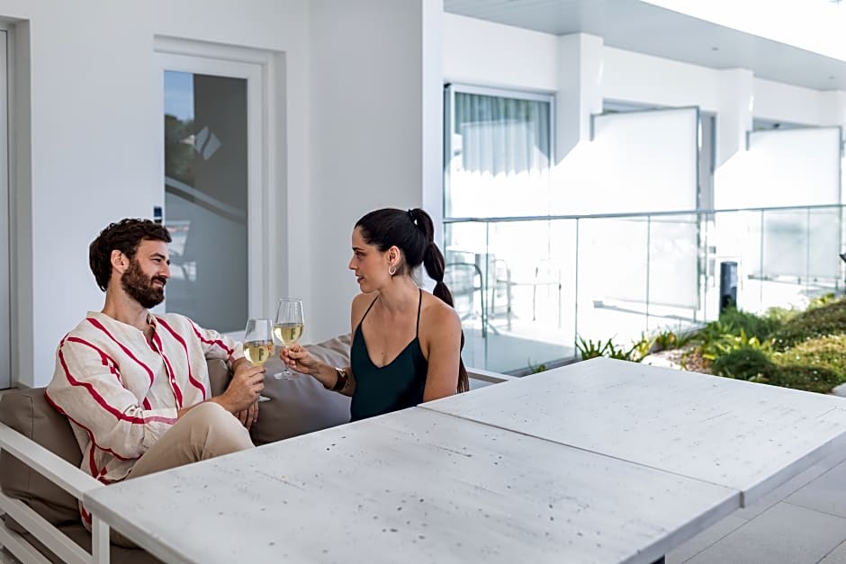 Petit Sagitario ( Only Adults )