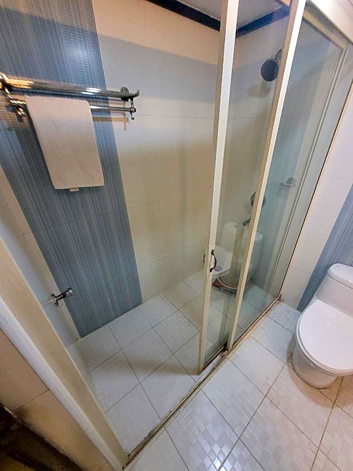 Hotel Delphi Grand Hyderabad - Hi-Tech City, Perfect for Business & Comfort