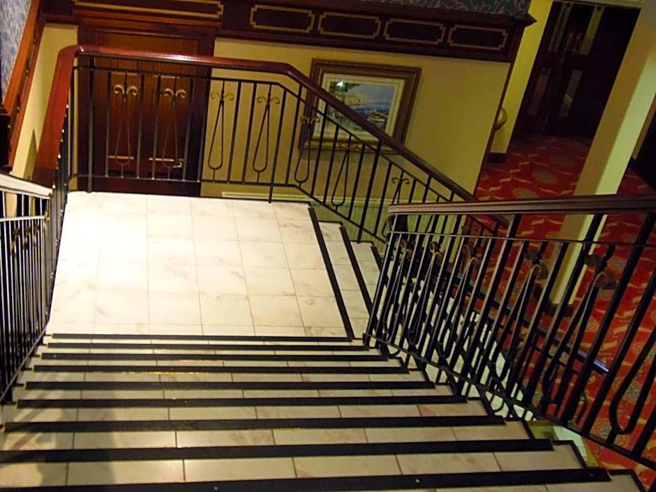 Lakeside International Hotel