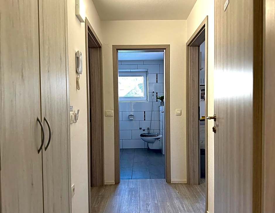 Photo 1 of 17 of 1 Bedroom Apartment