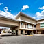 Econo Lodge Inn & Suites