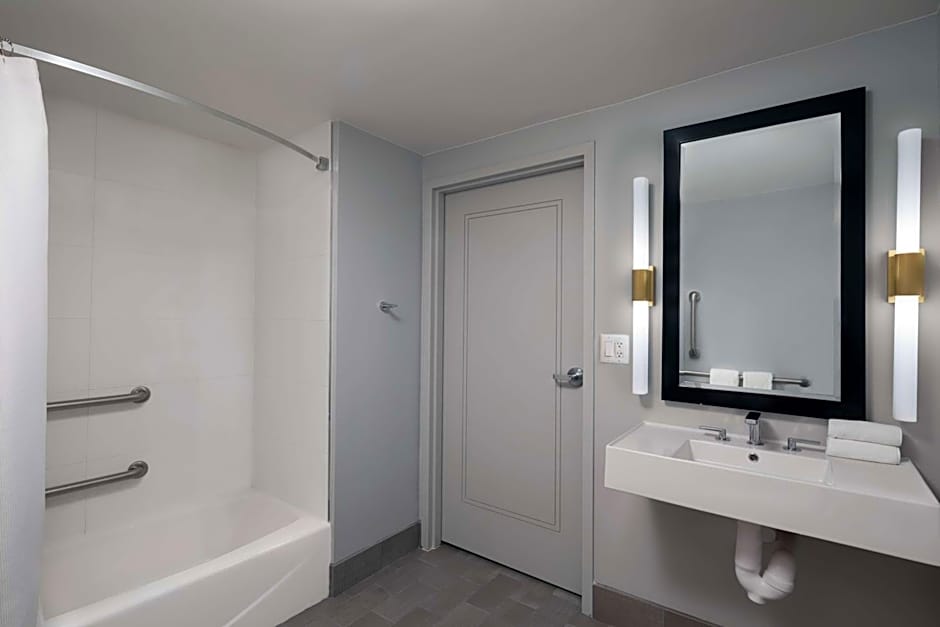 The Starling Atlanta Midtown, Curio Collection by Hilton