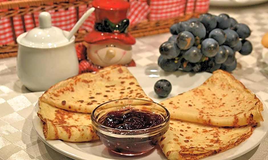 Family Hotel Varosha 2003