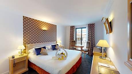 Superior Double Room with City View