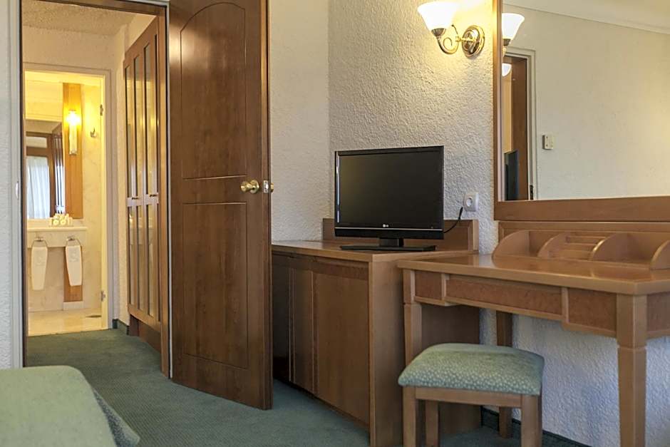 Superior Suite with Sea View (2 adults + 2 children) — 5 fotoğraftan 1. fotoğraf