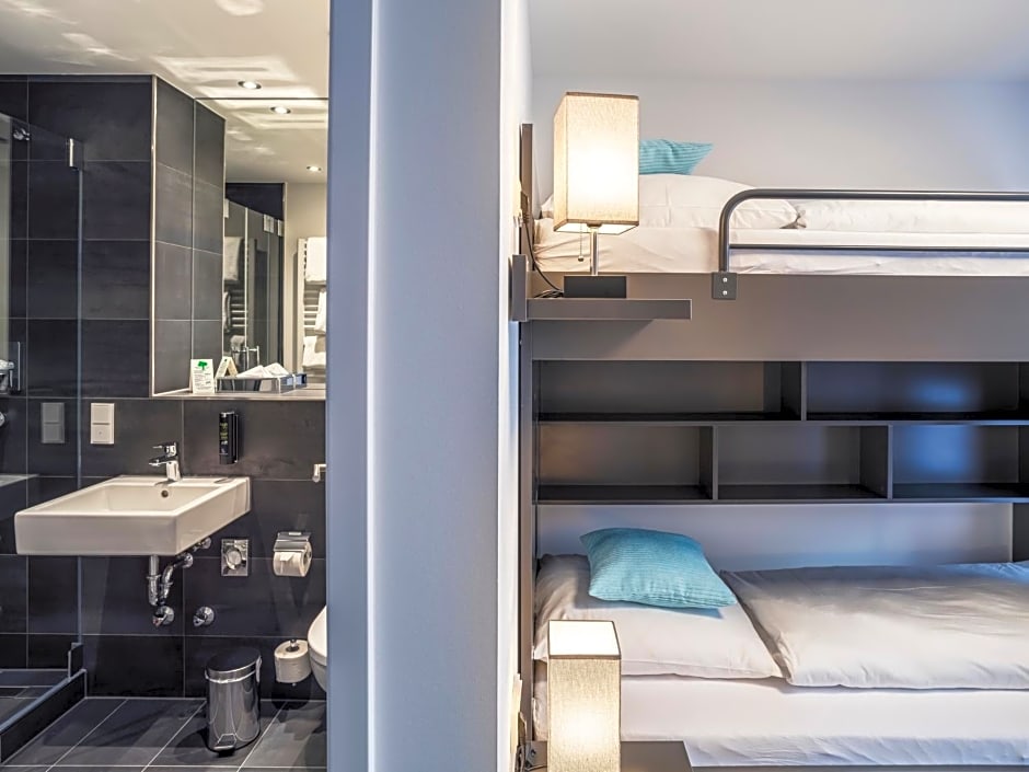 Boarding World smart Hotel