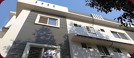 Cosy Banjara Service Apartments & Guest Houses