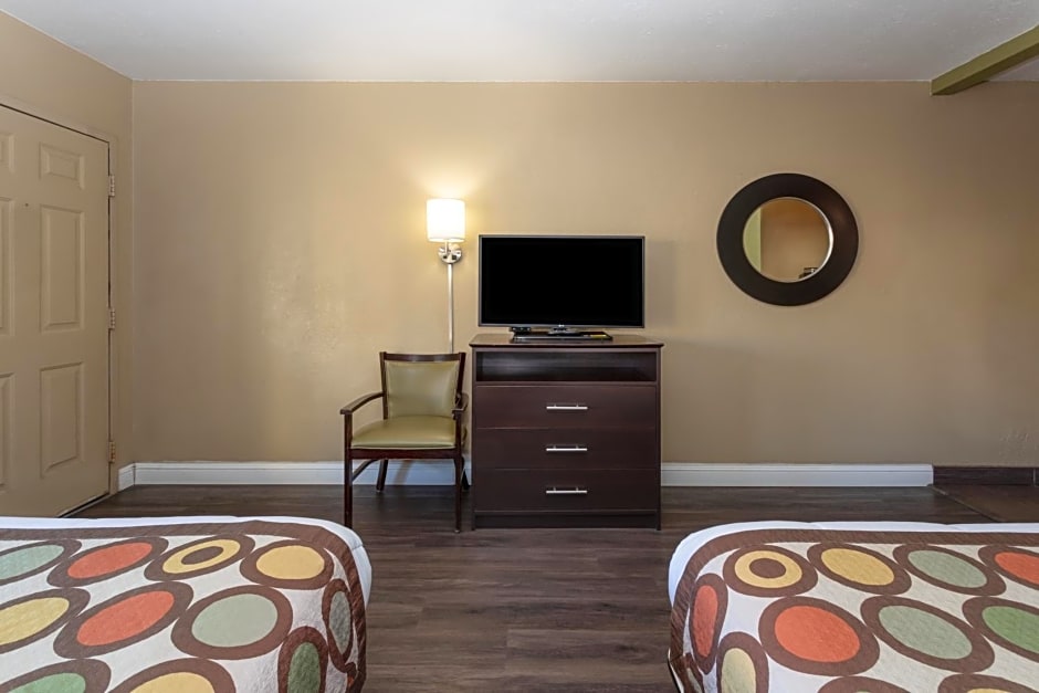 Super 8 by Wyndham NAU/Downtown Conference Center
