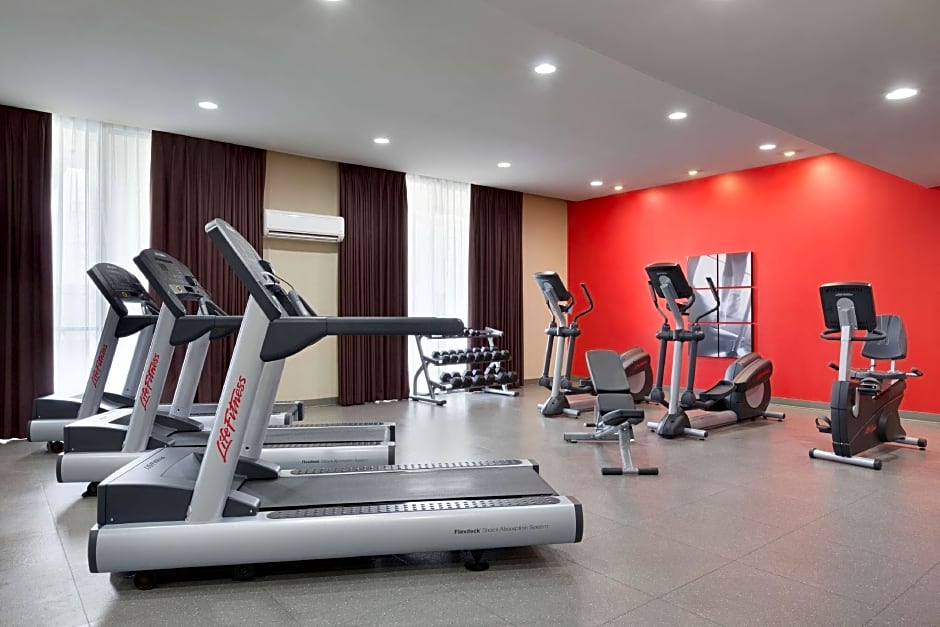 Radisson Hotel Fresno Conference Center – Fresno, CA