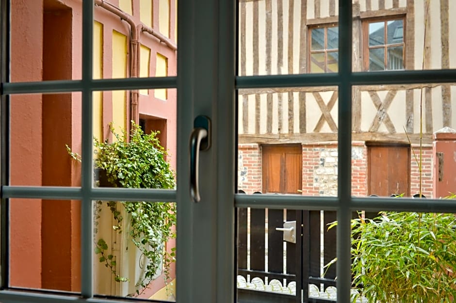 La Maison de Pierre et Val¿e Ste Catherine Honfleur