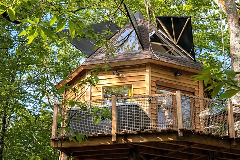 Cabanes dans les arbres avec spa Lot et Dordogne