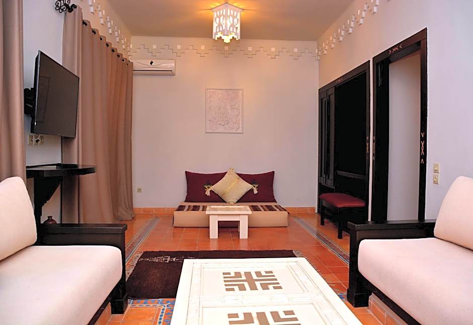 Borjs Hotel Suites & SPA