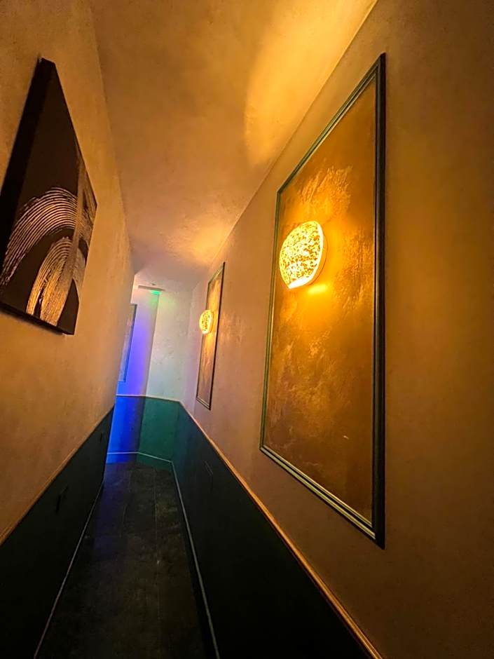 OYO Paragraph Palmers Green - Tottenham Stadium