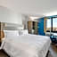 Holiday Inn Express And Suites Bronx NYC By IHG