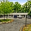 Sandwich Inn and Suites