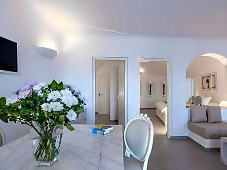 Cream Suite