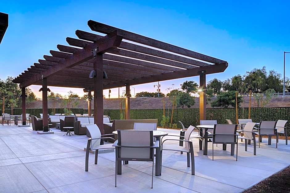 Holiday Inn Express & Suites Chino Hills, an IHG Hotel