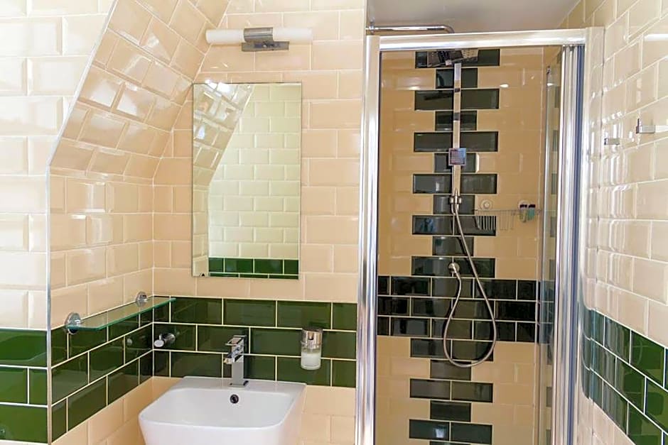 The Captain Cook Inn