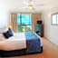 Golden Sands on the Beach - Absolute Beachfront Apartments