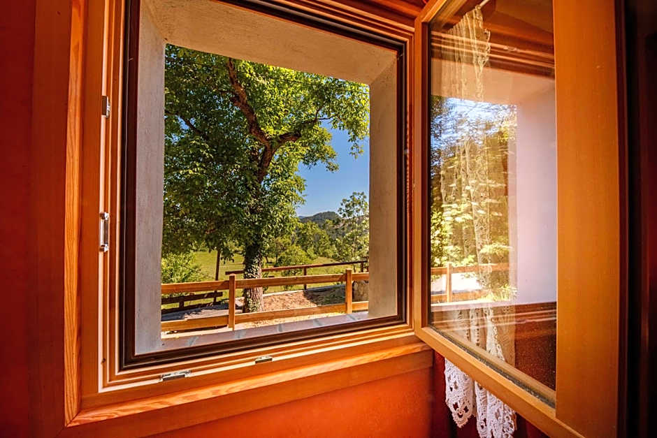 Eco-hôtel et Yourtes du Mercantour