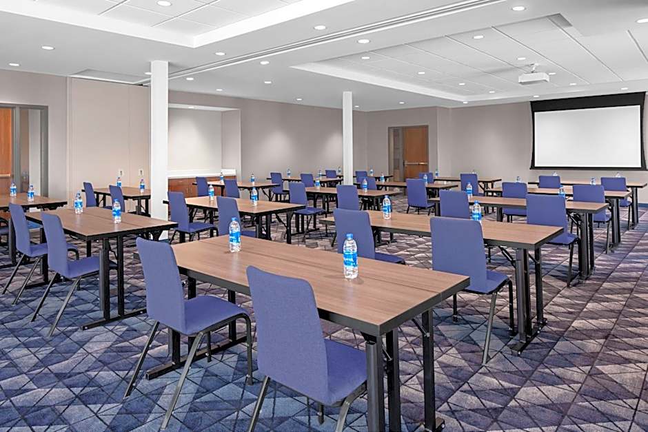 Courtyard by Marriott Lansing Downtown